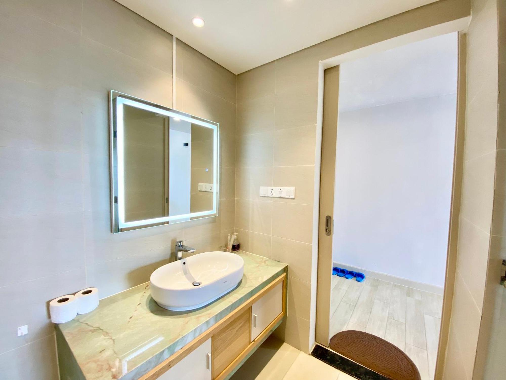 Wise Stay Gold Coast Apartment Nha Trang Habitación foto